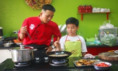 Lớp dạy trẻ nấu ăn - Start to cook